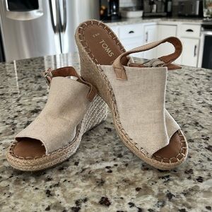 Tom’s women’s Monica Wedge heels